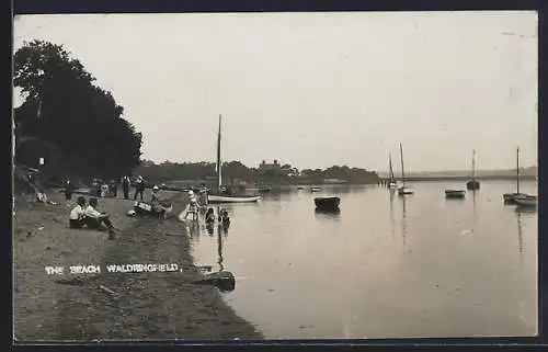AK Waldringfield, The Beach