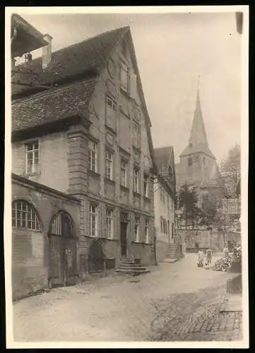 Fotografie unbekannter Fotograf, Ansicht Neckarsteinach, Kirchenstrasse mit Wohnhaus Nr. 73
