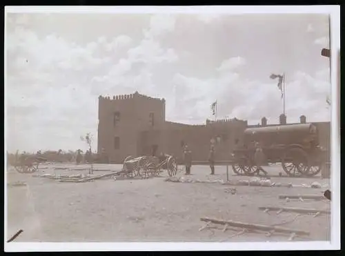 Fotografie unbekannter Fotograf, Ansicht Okahandja, Feste Okahandja wärend des Hereo Aufstand mit Schutztruppen
