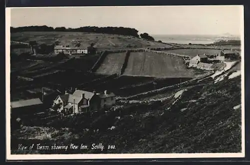 AK Tresco /Scilly, village view, showing New Inn