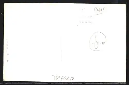 AK Tresco /Scilly, village view, showing New Inn