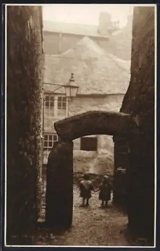 AK St. Ives, The Old Arch