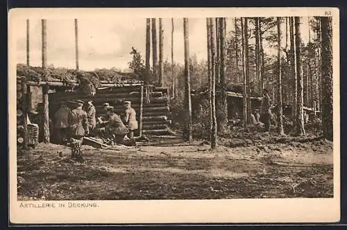 AK Soldaten der Artillerie in gedeckter Stellung