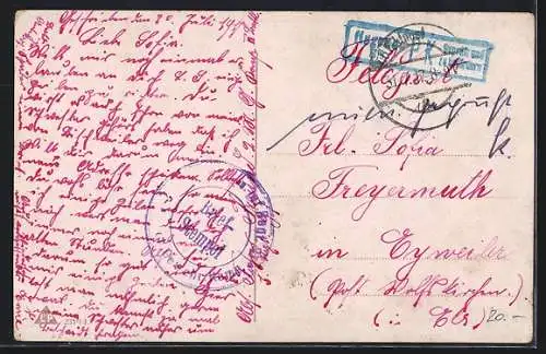 AK Soldat in Uniform verabschiedet sich von seiner Frau