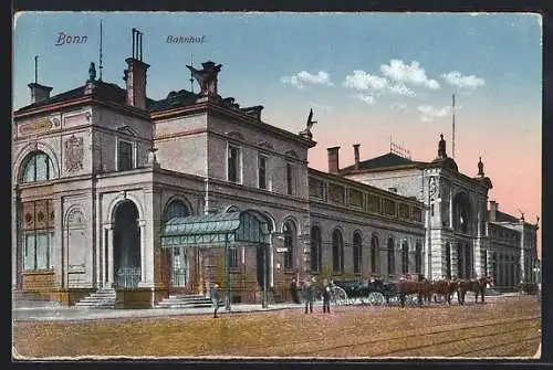 AK Bonn, Bahnhof, davor wartende Kutschen