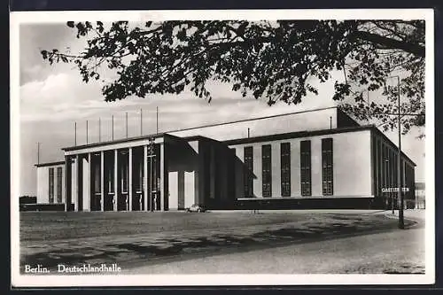 AK Berlin-Charlottenburg, Blick auf die Deutschlandhalle