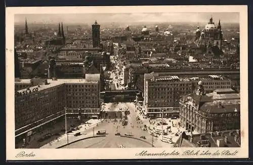 AK Berlin, Alexanderplatz mit Strassenbahn und Geschäften, Blick über die Stadt