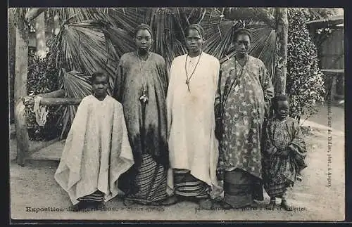 AK Angers, Exposition 1906, Groupe de Jeunes Filles et Fillettes