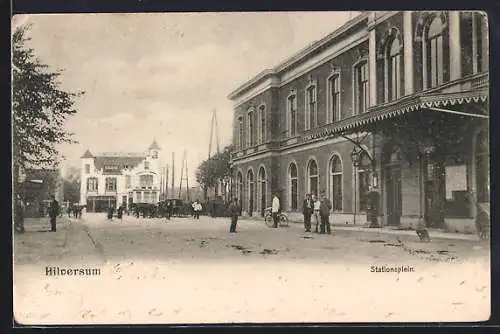 AK Hilversum, Stationsplein en Station