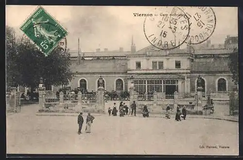 AK Vierzon, La Gare, Bahnhof von vorn