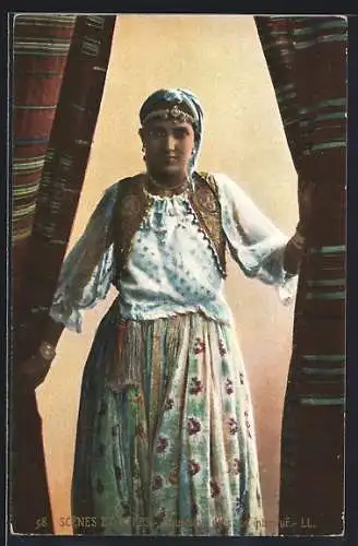AK Scènes et Types, Mauresque dans son intérieur, arabische Volkstypen