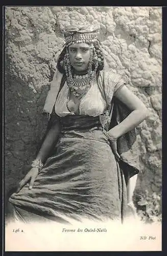 AK Femme des Ouled-Nails, arabische Volkstypen