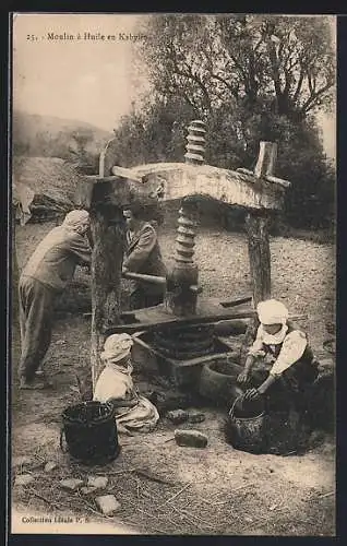 AK Kabylie, Moulin à Huile, arabischer Handwerker an der Ölmühle