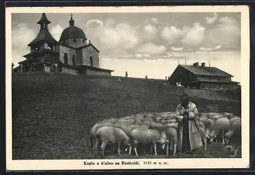 AK Radhost, Kaple a útulna