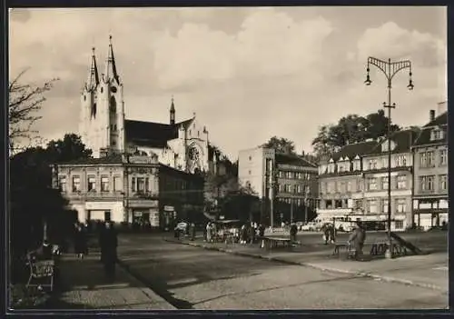 AK Orlová, Strassenpartie mit Kirche
