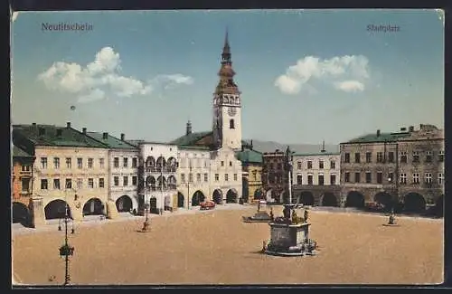 AK Neutitschein, Stadtplatz mit Denkmal