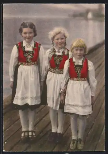 AK Hardanger, Nasjonaldrakter, norwegische Mädchen in Tracht