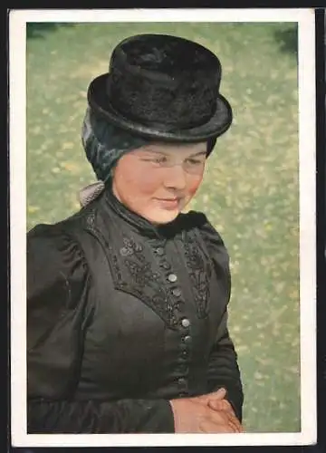 AK Kärnten, Mädchen in Tracht, An der Lavant