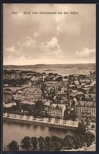 AK Kiel, Blick vom Rathausturm auf den Hafen