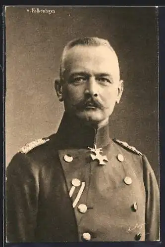 AK Heerführer von Falkenhayn in dekorierter Uniform