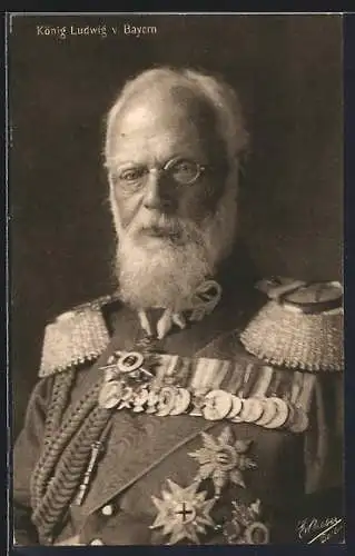 AK König Ludwig von Bayern, in Uniform mit grosser Ordensspange und Bruststernen