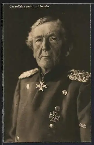 AK Generalfeldmarschall von Haeseler, in Uniform mit Pour le Merite und EK I. Klasse 1870