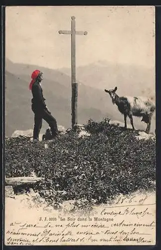 AK Frau mit Ziege am Gipfelkreuz abends in den Bergen