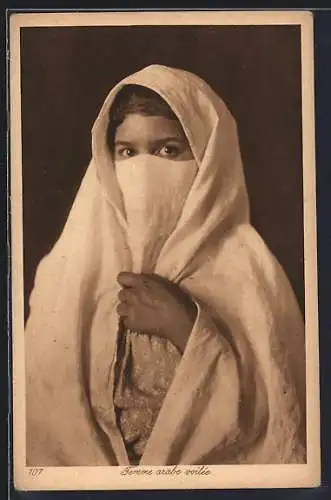 AK Femme arabe voilee, verschleierte Frau