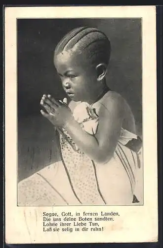 AK Ostafrika, betendes schwarzes Kind der Benediktiner-Mission