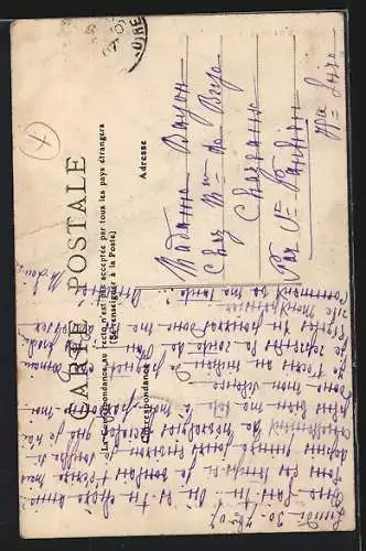 AK Aquitanien / Aquitaine, Les Pyrénées, Une Fileuse d`autrefois