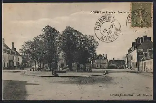 AK Dornes, Place et Promenade avec arbres et bâtiments adjacents