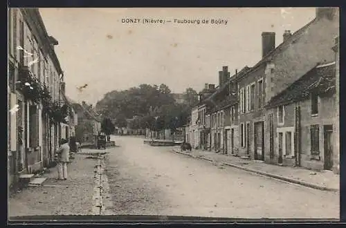 AK Donzy, Faubourg de Bouhy et ses maisons anciennes