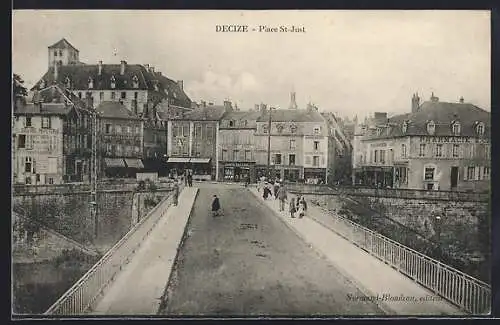 AK Decize, Place St-Just avec pont et bâtiments historiques
