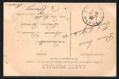 AK Decize, Place de la République avec passants et bâtiments historiques