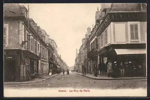 AK Cosne, La Rue de Paris animée par des passants et des commerces