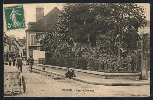 AK Cosne, Square Cambon mit Passanten und Bäumen