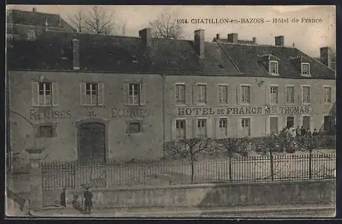 AK Chatillon-en-Bazois, Hôtel de France et ses écuries