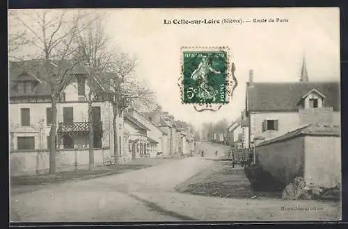 AK La Celle-sur-Loire, Route de Paris