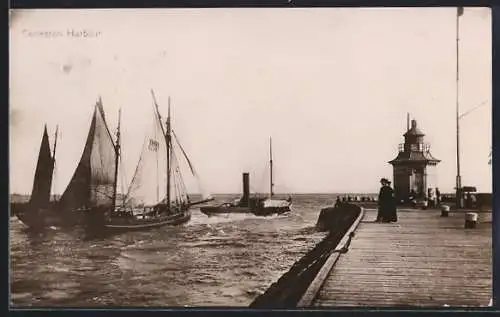 AK Gorleston, The Harbour