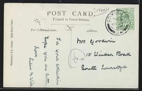 AK Gorleston, The Harbour