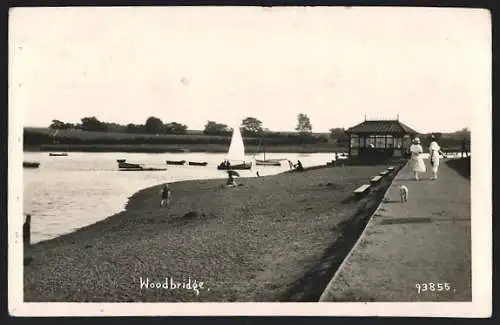 AK Woodbridge, Riverside Promenade