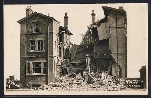 AK Lowestoft, Bombardment of the Esplanade