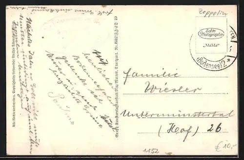 AK Friedrichshafen /Bodensee, Graf Zeppelin in Fahrt über die Ortschaft, Ansicht vom Flugzeug aus