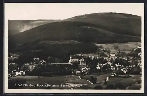 AK Bad Flinsberg /Isergeb., Ortsansicht mit Kaiserstuhl und Heufuder