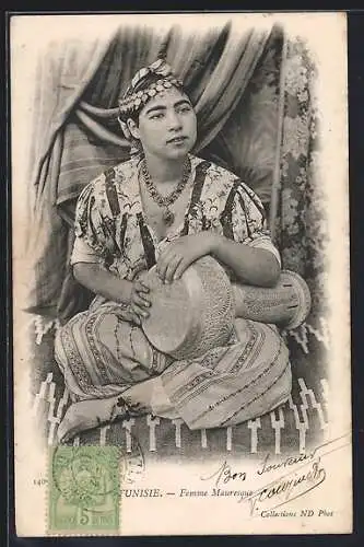 AK Femme mauresque, Araberin mit Trommel