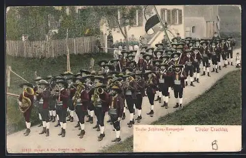 AK Tirol, Schützen-Kompagnie in Tiroler Trachten mit Blechblasinstrumenten