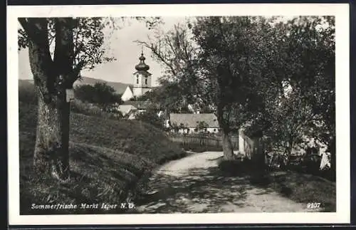 AK Markt Isper, Strasse mit Blick zur Kirche