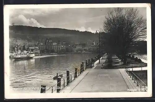AK Bregenz /Vorarlberg, Partie am Seehafen mit Dampfer
