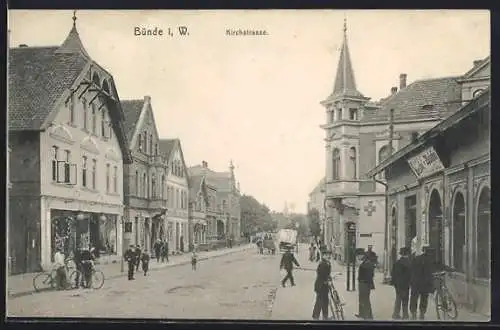 AK Bünde i. W., Kirchstrasse mit Gasthof Bahnhof