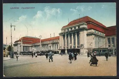 AK Leipzig, Eingang zum Hauptbahnhof mit Passanten